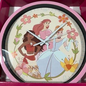 Disney Princess Decorative Round Wall Clock 10” Battery Operated‎ Pink NEW